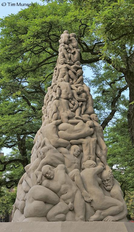 Den Haag sand sculpture.jpg